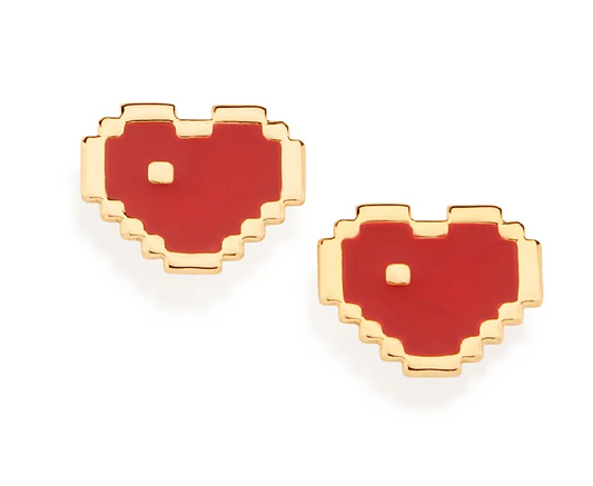 Brinco coração pixel banhado a ouro 18k com aplicação de resina